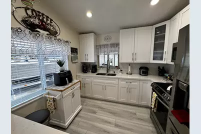 5836 NW 199th St, Hialeah, FL 33015 - Photo 8