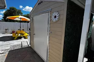 5836 NW 199th St, Hialeah, FL 33015 - Photo 32