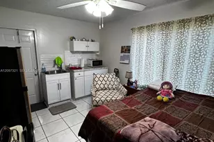 5836 NW 199th St, Hialeah, FL 33015 - Photo 22