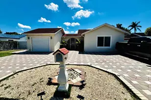 5836 NW 199th St, Hialeah, FL 33015 - Photo 1