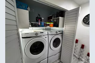 5836 NW 199th St, Hialeah, FL 33015 - Photo 24