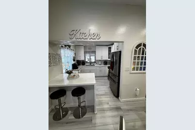 5836 NW 199th St, Hialeah, FL 33015 - Photo 6