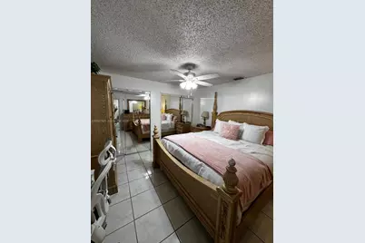 5836 NW 199th St, Hialeah, FL 33015 - Photo 14