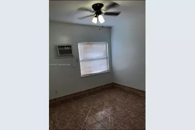 5836 NW 199th St, Hialeah, FL 33015 - Photo 46