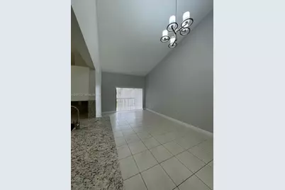 9421 Fontainebleau Blvd #208-35, Miami, FL 33172 - Photo 14