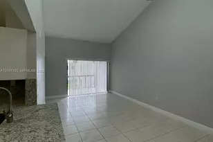 9421 Fontainebleau Blvd, Miami, FL 33172 - Photo 14
