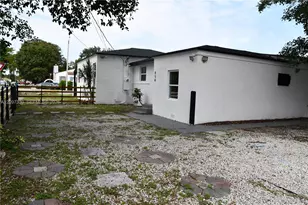 954 NW 75th St, Miami, FL 33150 - Photo 2