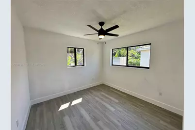 1150 NW 116th Ter, Miami, FL 33168 - Photo 18