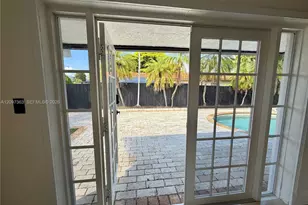 9481 SW 10th St, Miami, FL 33174 - Photo 44