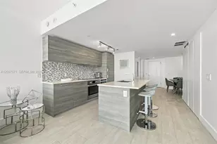 650 NE 32nd St, Miami, FL 33137 - Photo 10