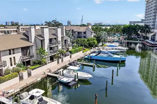 8 Portside Dr, Fort Lauderdale, FL 33316 - Photo 52