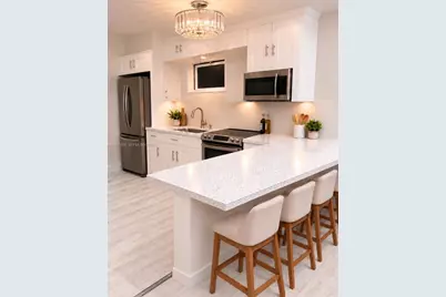 1738 NW 67th St, Miami, FL 33147 - Photo 4