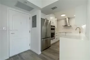 3675 N Country Club Dr, Aventura, FL 33180 - Photo 14