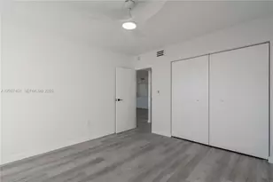 3675 N Country Club Dr, Aventura, FL 33180 - Photo 34