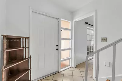 18958 Bobolink Dr, Hialeah, FL 33015 - Photo 6