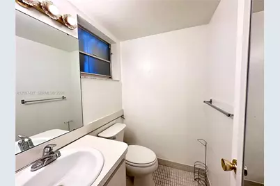 950 Hillcrest Dr #511, Hollywood, FL 33021 - Photo 6