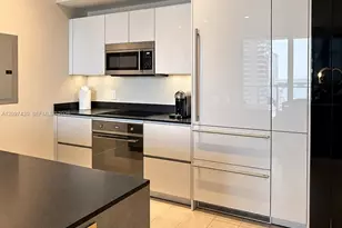 1010 Brickell Ave, Miami, FL 33131 - Photo 4