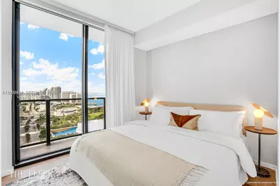 398 NE 5th St #1601, Miami, FL 33132 - Photo 4