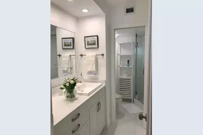2843 S Bayshore Dr #5A, Miami, FL 33133 - Photo 6