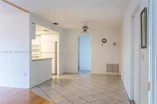 1010 NW 93rd Terrace, Pembroke Pines, FL 33024 - Photo 8