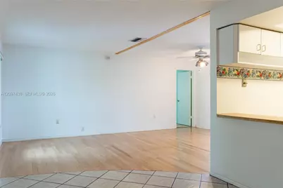 1010 NW 93rd Ter, Pembroke Pines, FL 33024 - Photo 6