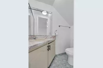 2261 W 53rd St #13, Hialeah, FL 33016 - Photo 12