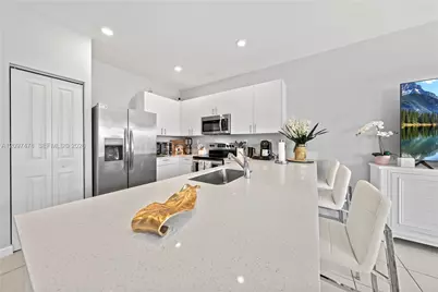23489 SW 127th Pl #23489, Homestead, FL 33032 - Photo 8