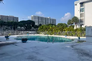 1750 NE 115th St, Miami, FL 33181 - Photo 8