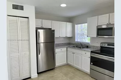 406 Lakeside Dr #117, Margate, FL 33063 - Photo 2