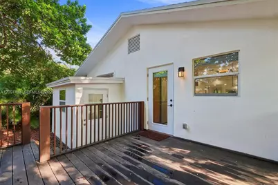 67 NW 51st St, Miami, FL 33127 - Photo 20