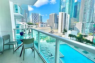 31 SE 5th St, Miami, FL 33131 - Photo 8