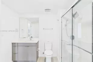 321 NE 26th St, Miami, FL 33137 - Photo 8