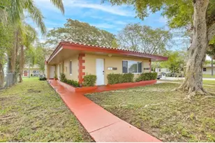 17001 NE 20th Ave, North Miami Beach, FL 33162 - Photo 2