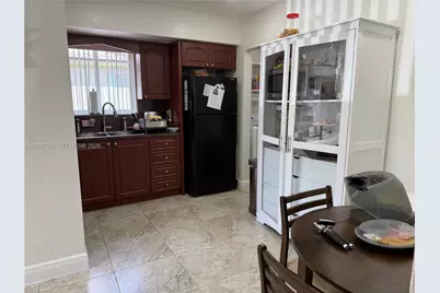 1563 W 81st St #1563, Hialeah, FL 33014 - Photo 8