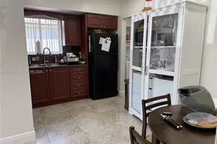 1563 W 81st St, Hialeah, FL 33014 - Photo 8