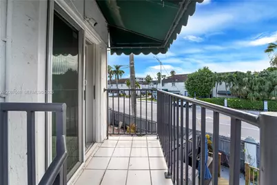 955 NW 82nd Ave #213-C, Miami, FL 33126 - Photo 14