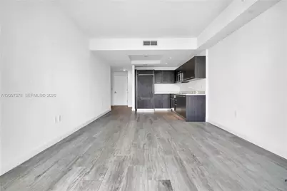 55 SW 9th St #3504, Miami, FL 33130 - Photo 10
