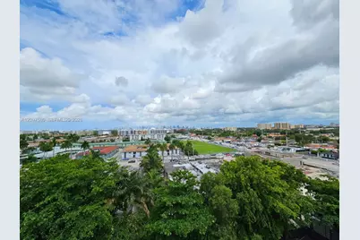 4550 NW 9th St #902E, Miami, FL 33126 - Photo 16