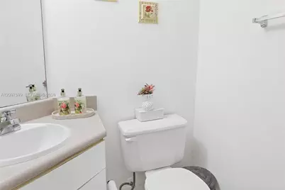 701 Brickell Key Blvd #2309, Miami, FL 33131 - Photo 12