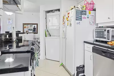 701 Brickell Key Blvd #2309, Miami, FL 33131 - Photo 6