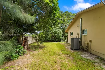 4801 SW 59th Ter, Davie, FL 33314 - Photo 36
