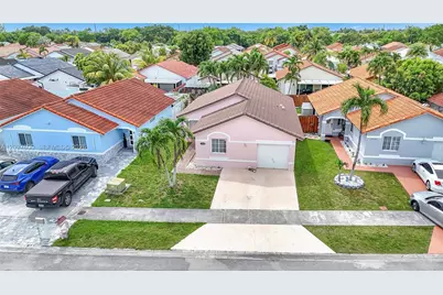 17818 SW 144th Ct, Miami, FL 33177 - Photo 2