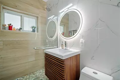 925 NE 4th St, Hallandale Beach, FL 33009 - Photo 14