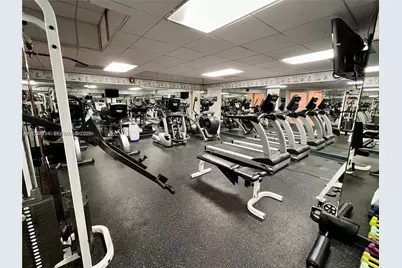 2899 Collins Ave #1738, Miami Beach, FL 33140 - Photo 18