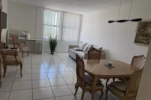 2899 Collins Ave, Miami Beach, FL 33140 - Photo 10