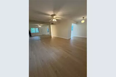 100 SW 132nd Way #304K, Pembroke Pines, FL 33027 - Photo 8