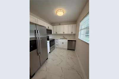100 SW 132nd Way #304K, Pembroke Pines, FL 33027 - Photo 2