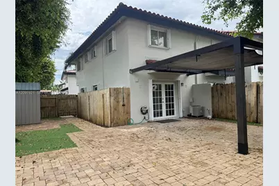 8245 NW 6th Ter #211, Miami, FL 33126 - Photo 2