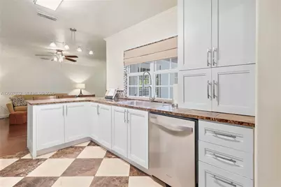 16500 E Stonehaven Rd, Miami Lakes, FL 33014 - Photo 8