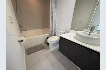 31 SE 6th St #1103, Miami, FL 33131 - Photo 14